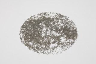 Killa, by Natalia, 2013. Thousands of straight pin heads cut with 2 other women during 5, 1 hour long sessions.
El símbolo lleva La monumentalidad. Hablar sobre la monumentalidad del detalle, lo más ínfimo que lo lleva todo